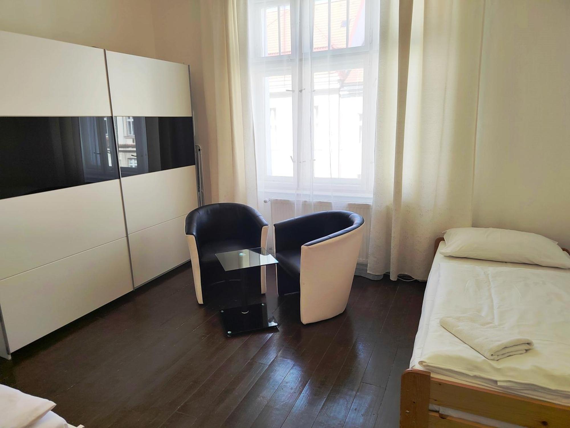 Tower Apartment Praha Bagian luar foto