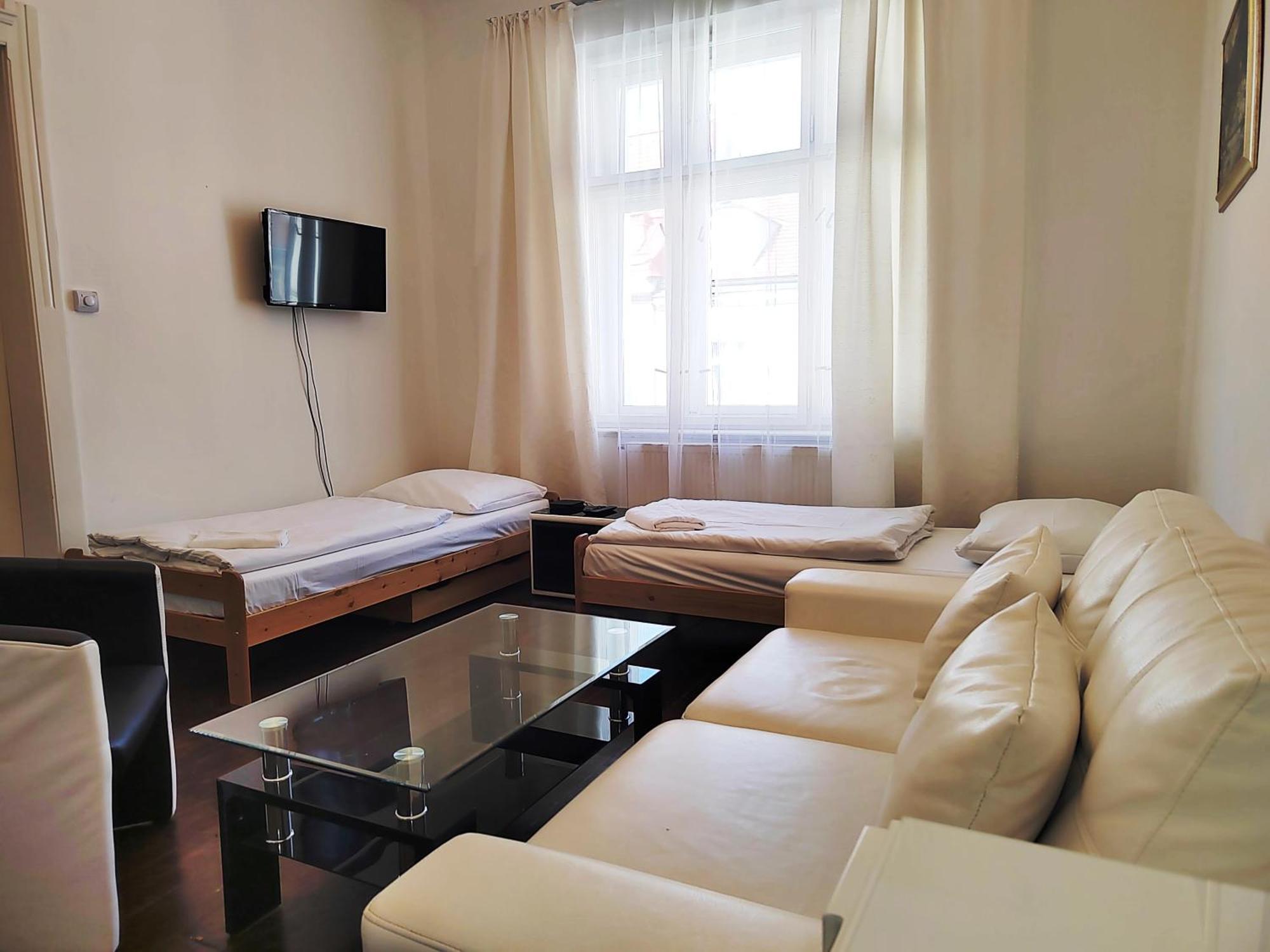 Tower Apartment Praha Bagian luar foto